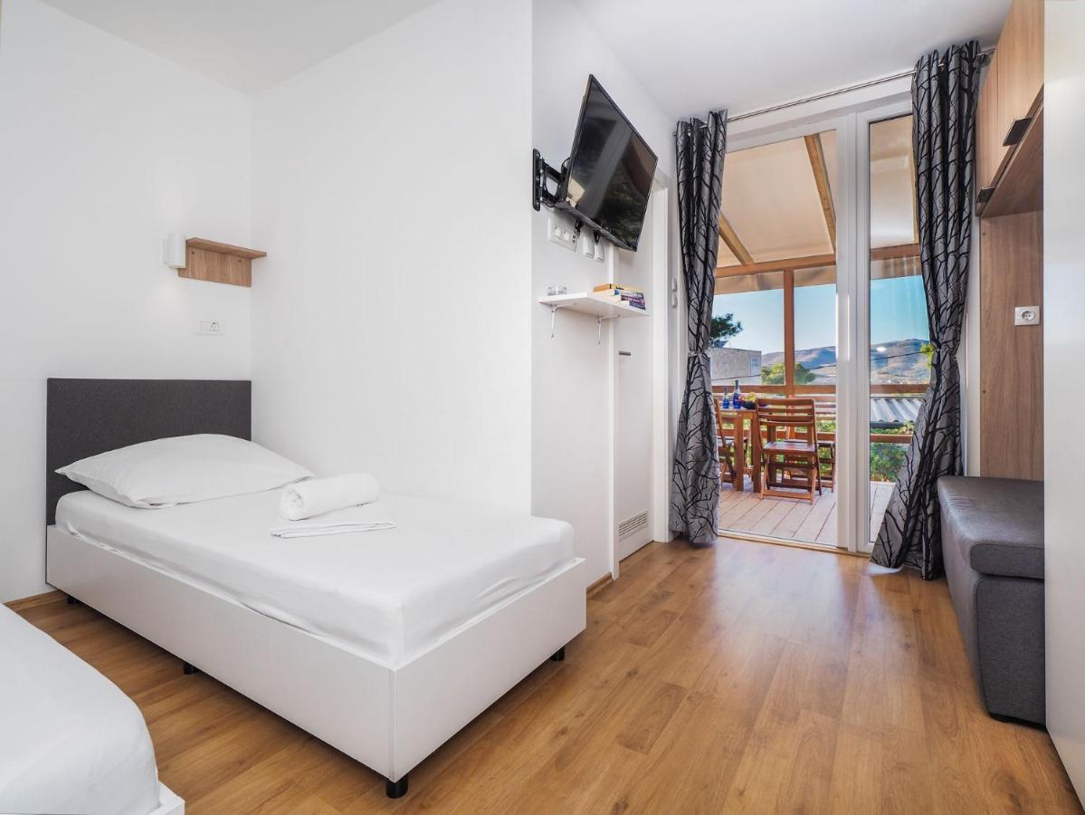 Mediteran Travel Mobile Homes Trogir - Ciovo Arbanija 外观 照片