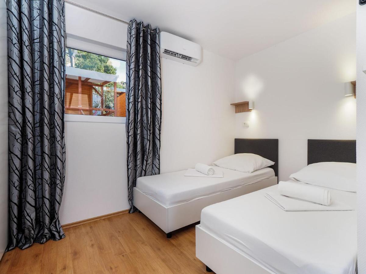 Mediteran Travel Mobile Homes Trogir - Ciovo Arbanija 外观 照片